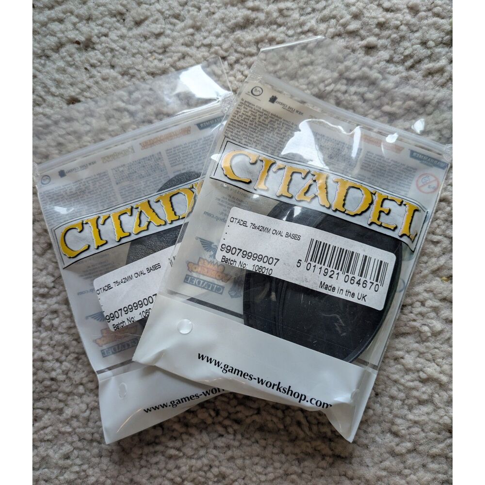 NIB Warhammer Citadel Oval 75x42 mm Textured Bases (2 Pack)